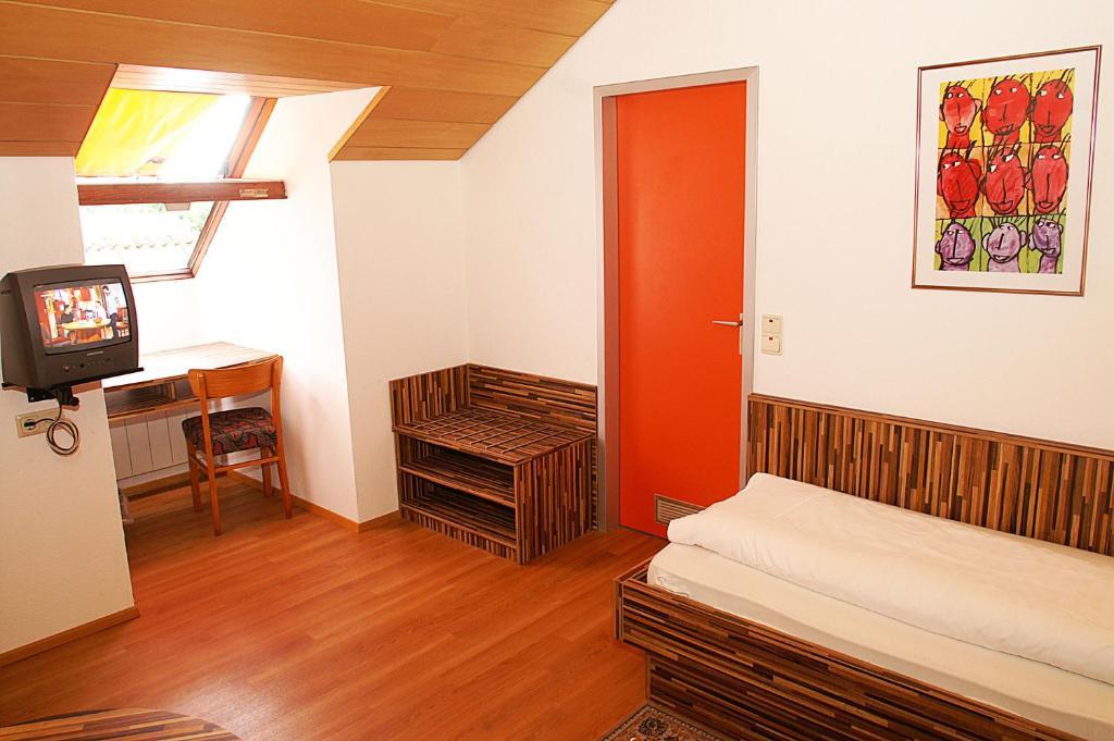 ホテル フランキッシャー ガストホフ ルッツ ギーベルシュタット 部屋 写真